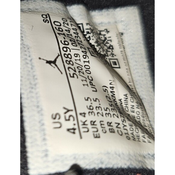 Nike Air Jordan 11 Retro Low “Bred” – Youth Size 4.5Y (528896-160) - Picture 8 of 8